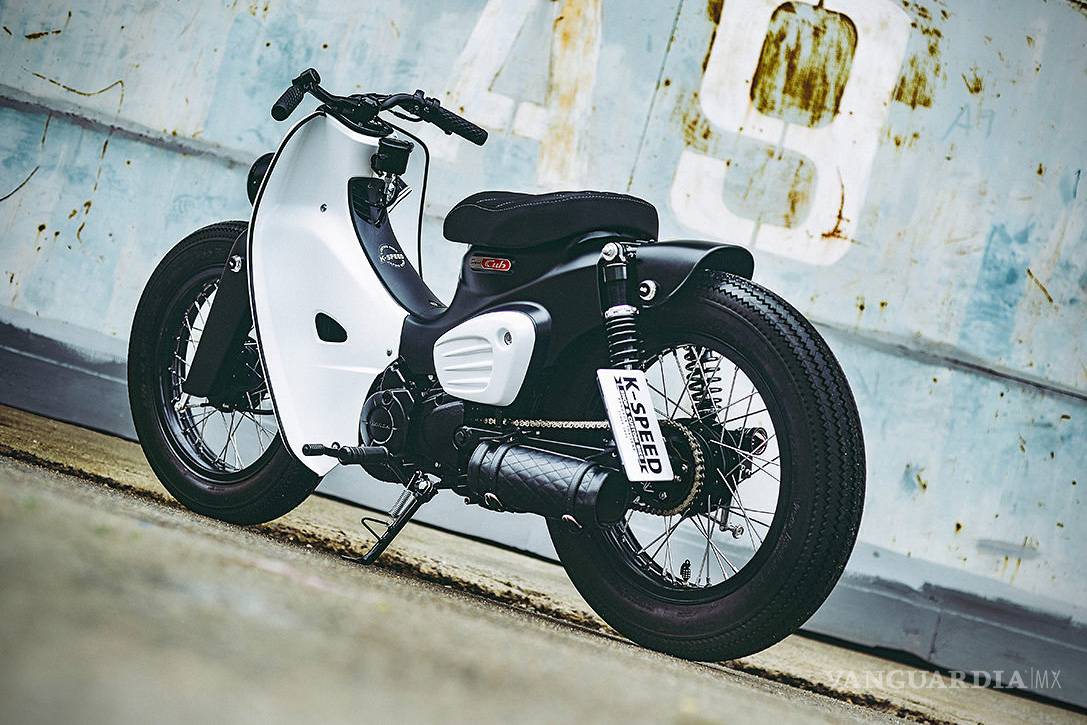$!Honda Super Power Cub 2018, novedosa moto que guarda el estilo retro