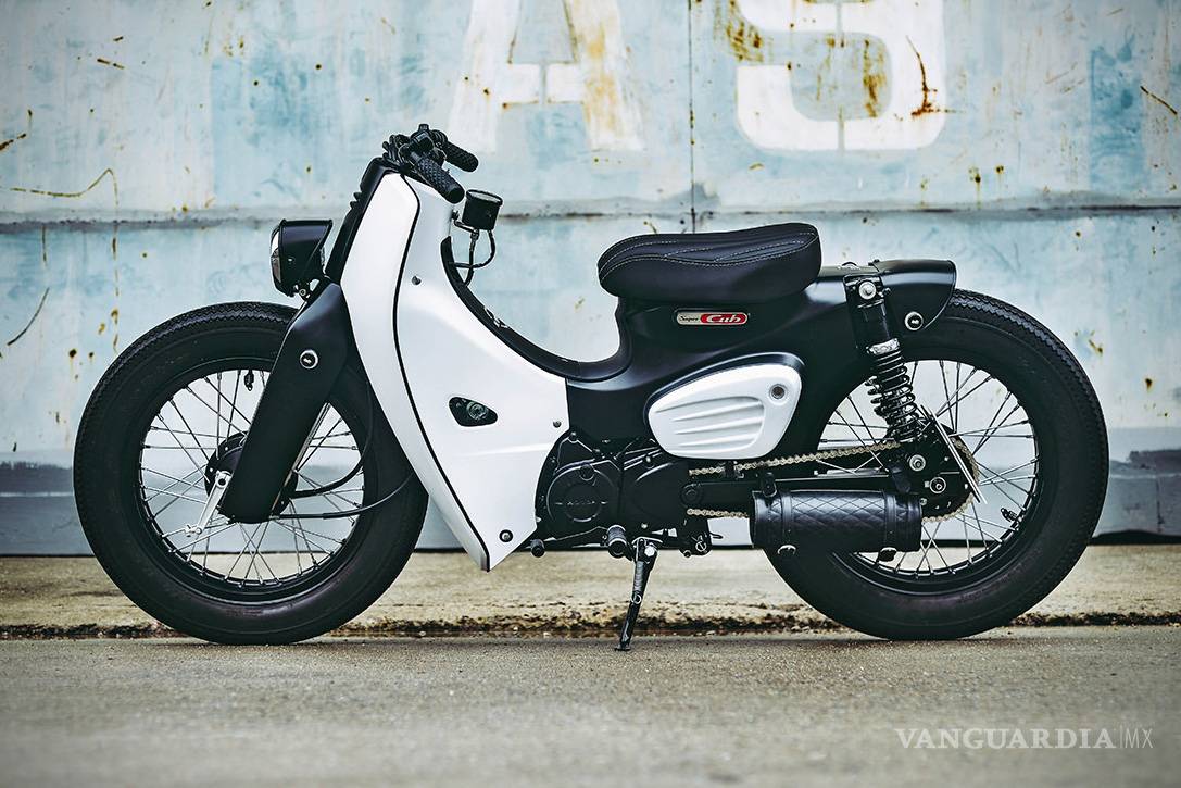 $!Honda Super Power Cub 2018, novedosa moto que guarda el estilo retro