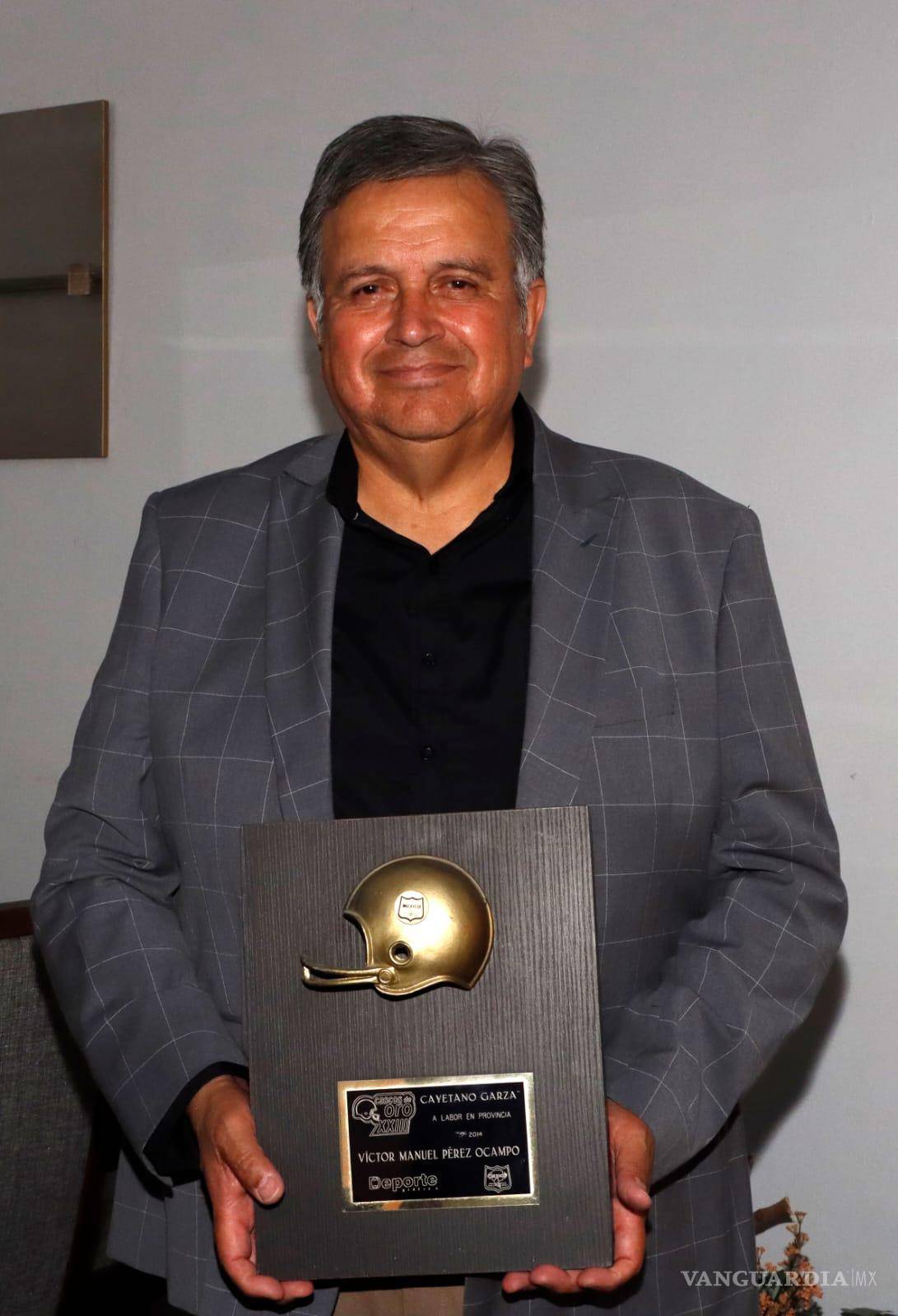 $!Pérez Ocampo no solo enseñó historia, también fue un jugador de fútbol americano y un pionero en la comunicación en Saltillo.