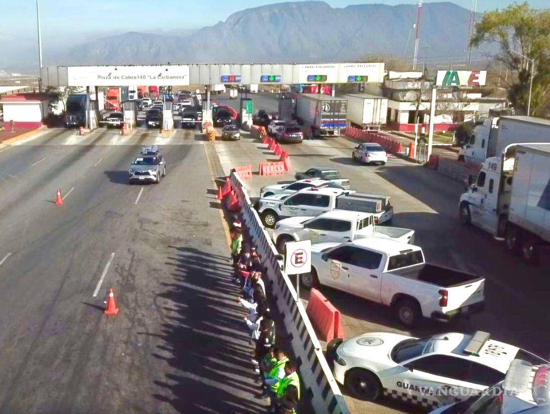 $!Miles de paisanos decidieron, este año, regresar al País por la frontera de Coahuila.