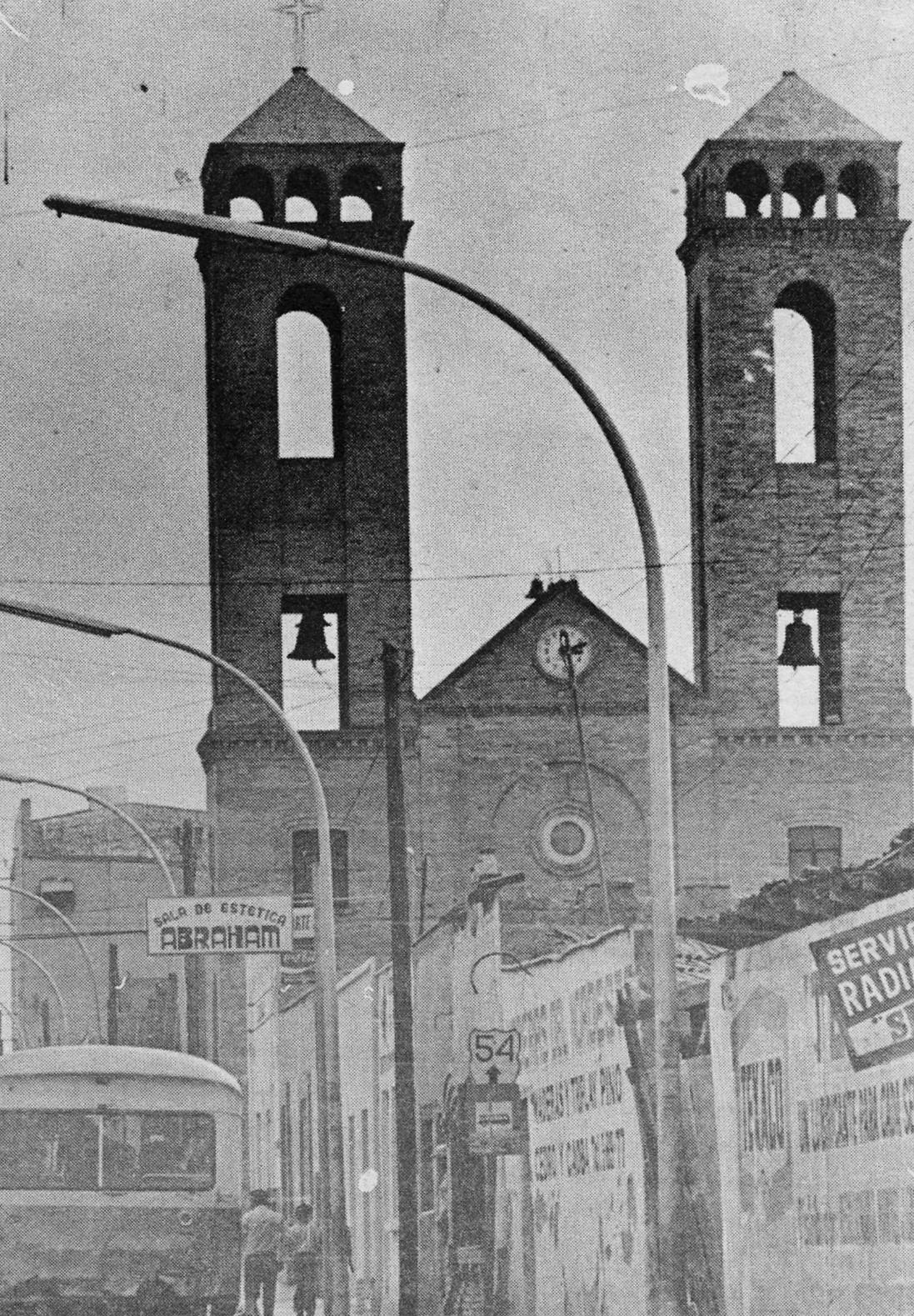 $!Templo de la Santísima Trinidad en Abasolo y Pedro Agüero.