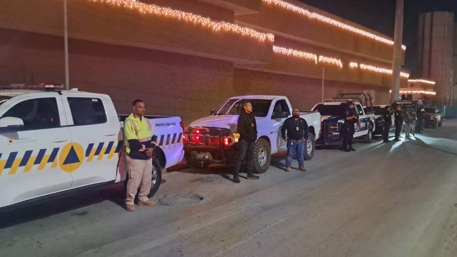 Personal de Protección Civil y Bomberos realizará recorridos en distintos puntos de la ciudad para impedir la venta de pirotecnia.