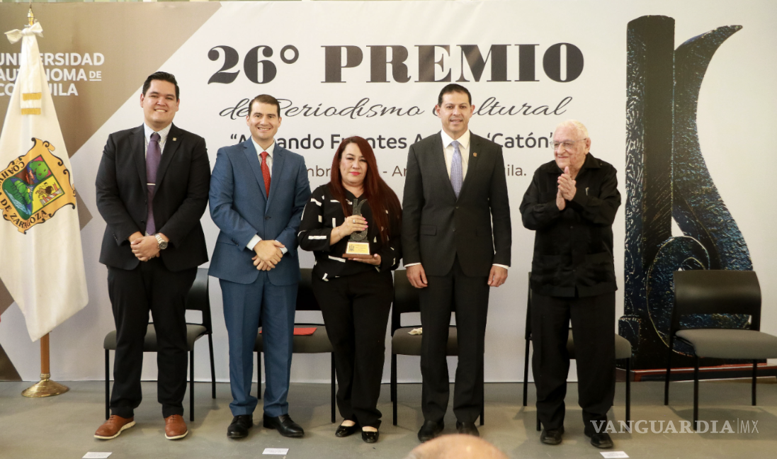 $!Autoridades presentes en la ceremonia número 26 del Premio Cultural UAdeC.