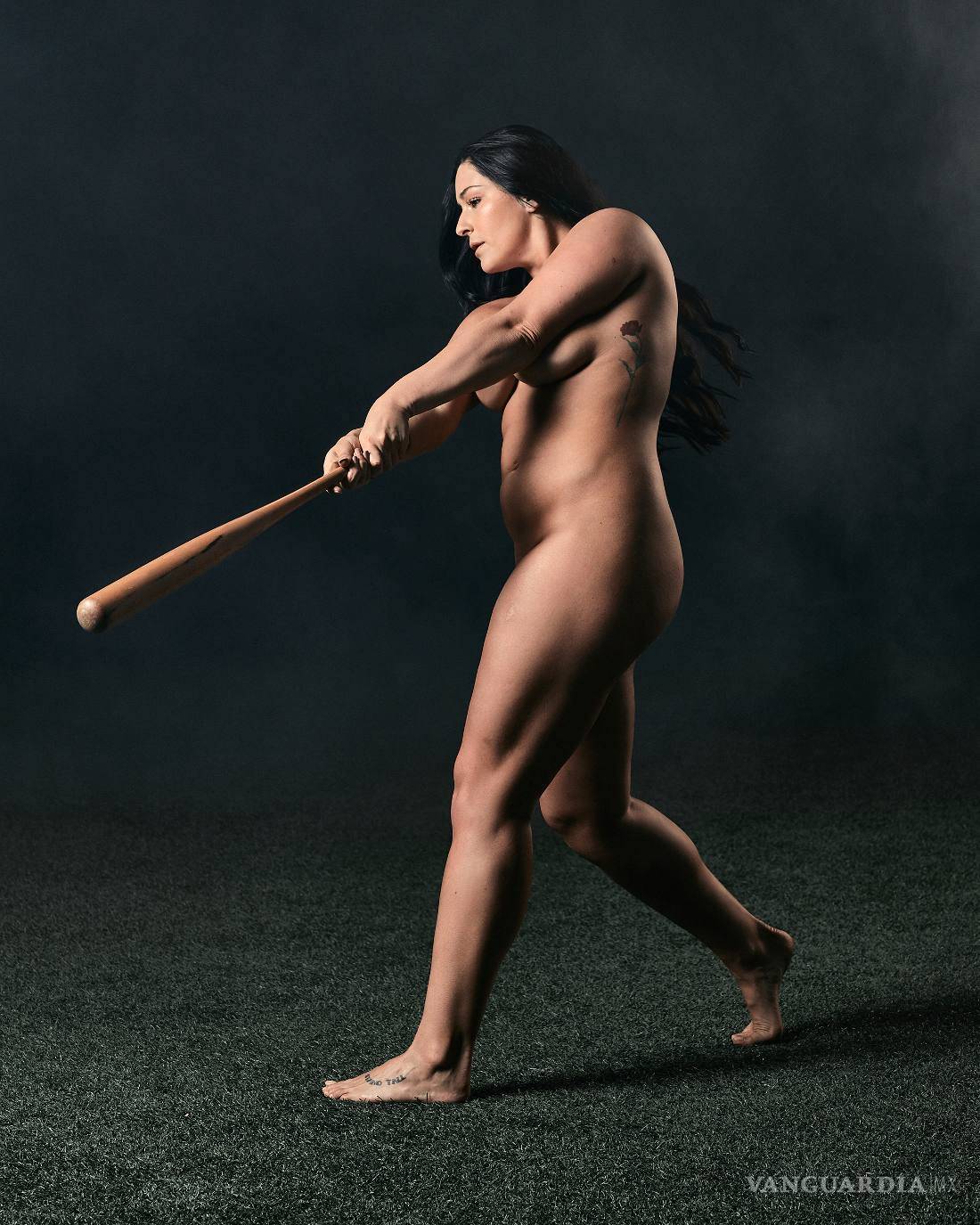 $!Zlatan Ibrahimovic aparece completamente desnudo para ESPN