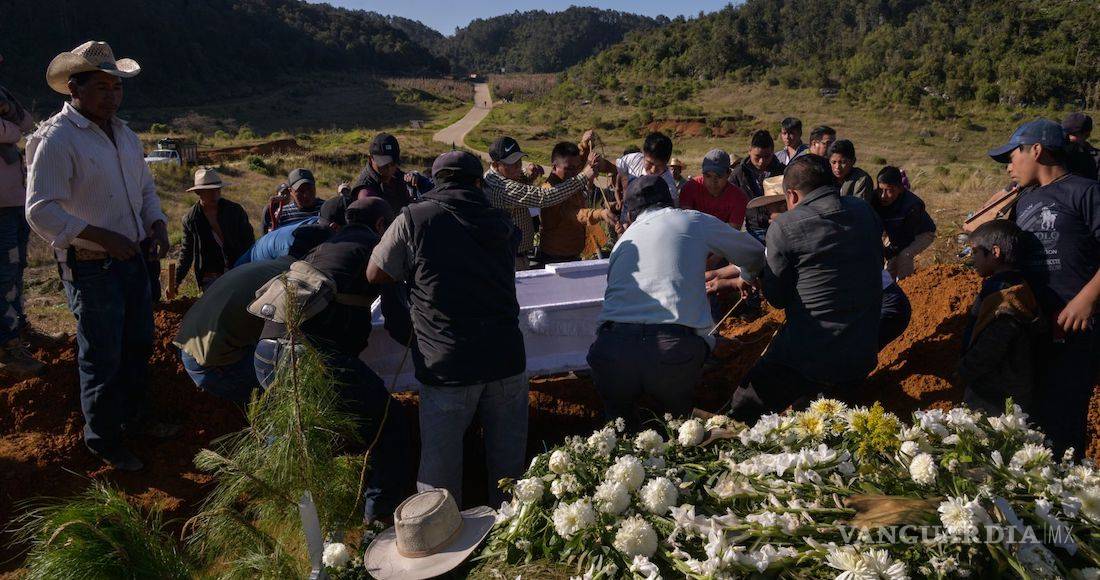 $!Mujer perdió a su esposo e hijos por deslave en Chiapas