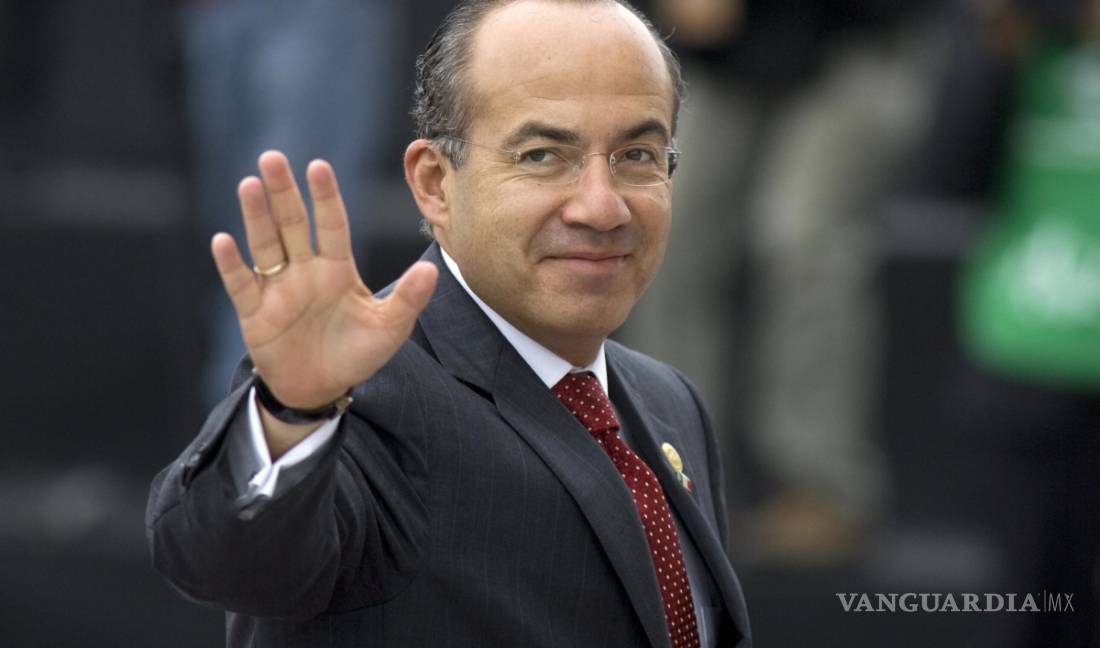 Se burla Felipe Calderón de la sustitución de Enrique Ochoa