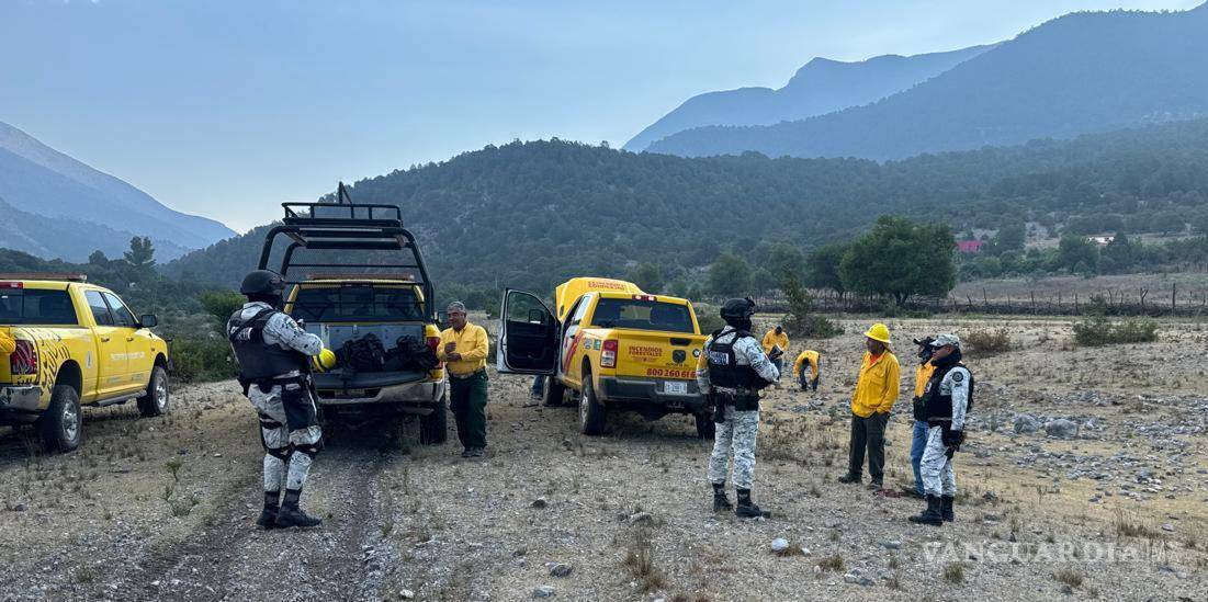 $!Personal de diversas dependencias mantuvo operaciones coordinadas en las inmediaciones de La Casita, donde continúan las acciones para contener el incendio y evitar mayores daños a la vegetación de la región.