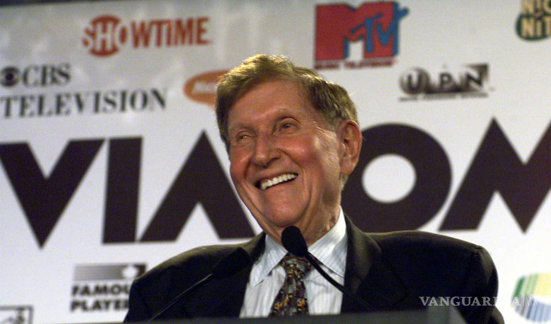 $!Sumner Redstone, presidente de National Amusements y magnate de los medios, muere a los 97 años
