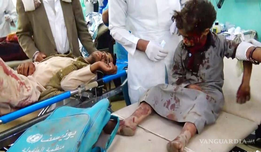 $!Bombardeo a un autobús escolar deja 39 muertos en Yemen