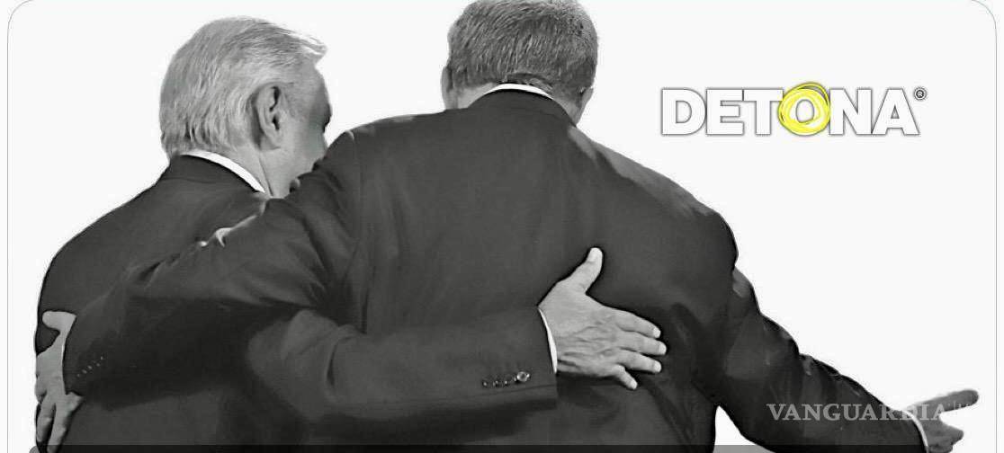 $!El del dedo meñique torcido -igual que su alma- es YSQ. El abrazado, Julio Scherer Ibarra, resiente junto a su hijo, las venganzas de Morena y la 4T.