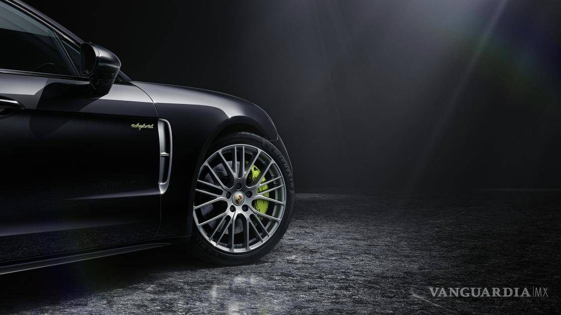 $!Porsche Panamera Platinum Edition, un lujo de auto para clientes exigentes