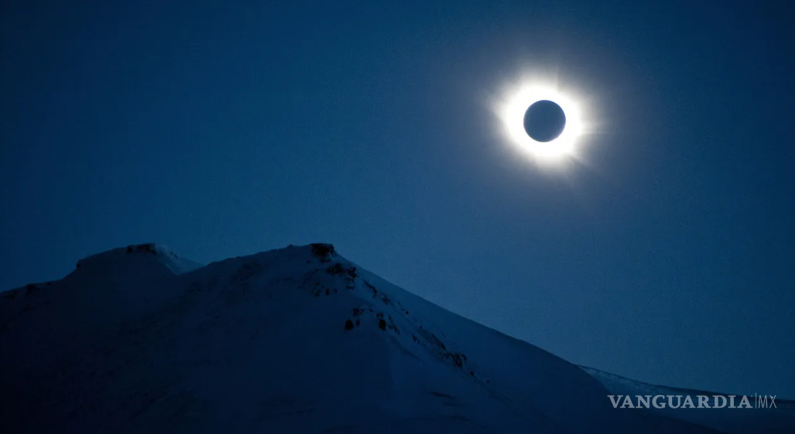 $!La NASA señala que este fenómeno no sucede de manera inmediata, por lo que se podrán observar diferentes fases del eclipse en el cielo.