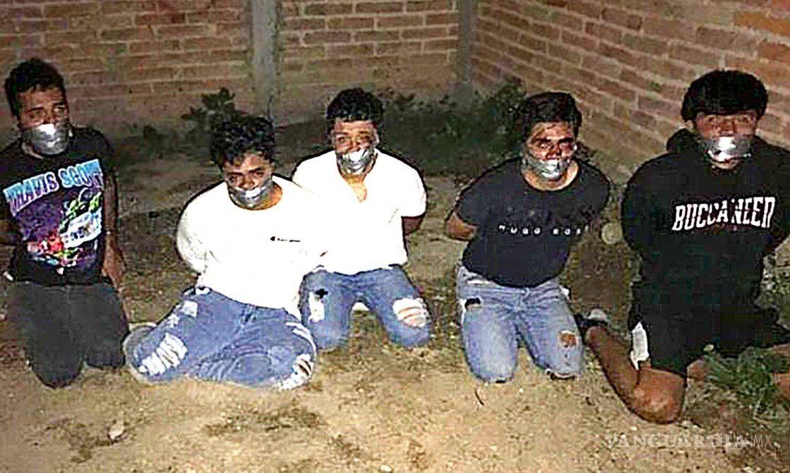 $!Familias de jóvenes en Lagos de Moreno desconocen restos calcinados hallados en una finca