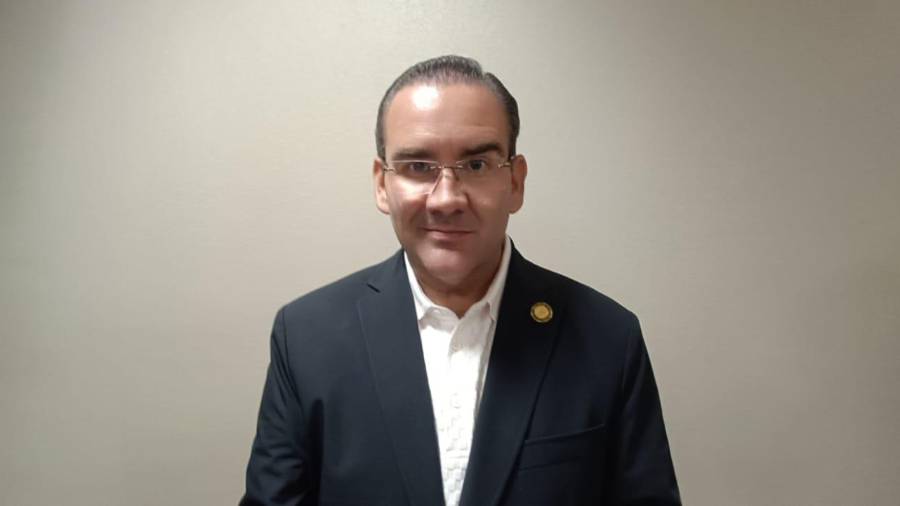 El condado de Maverick mantiene un plan de atención médica para trabajadores de distintas áreas gubernamentales.