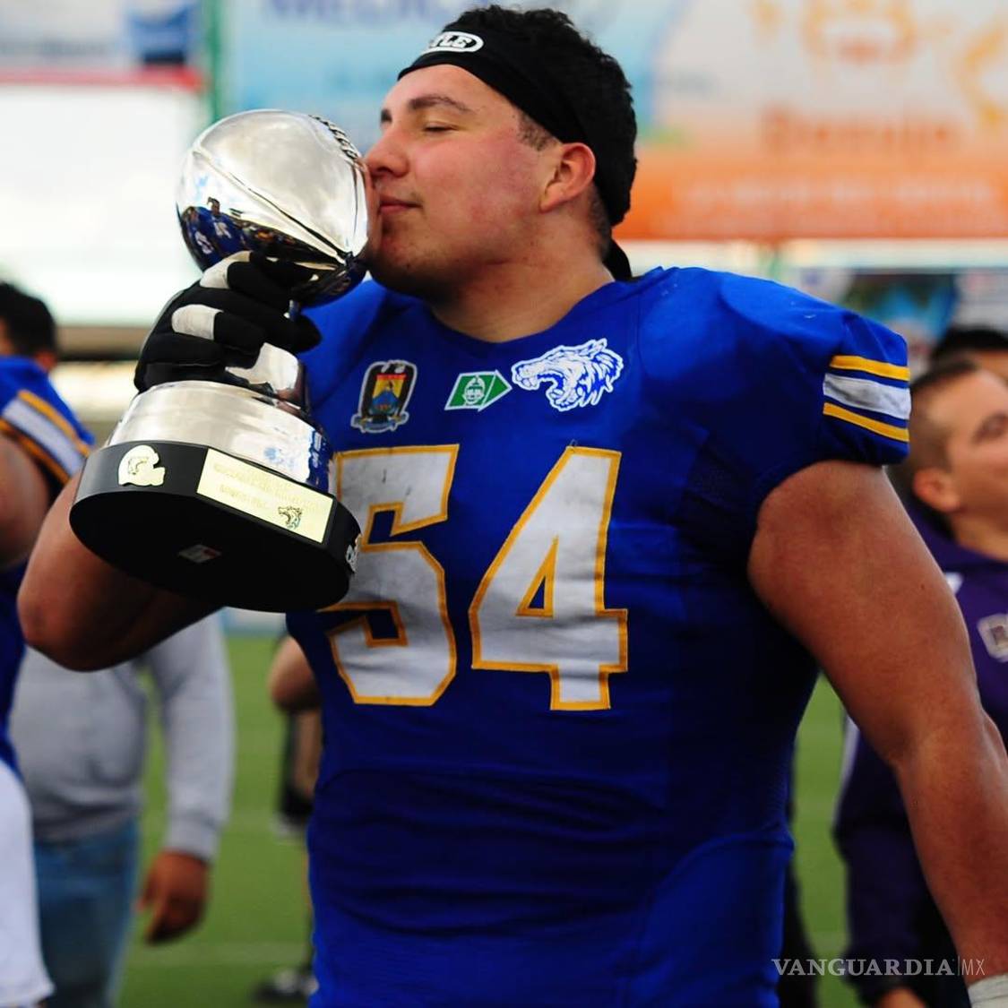 $!El jugador coahuilense busca ganarse un lugar como titular en su primera temporada profesional en la LFA.