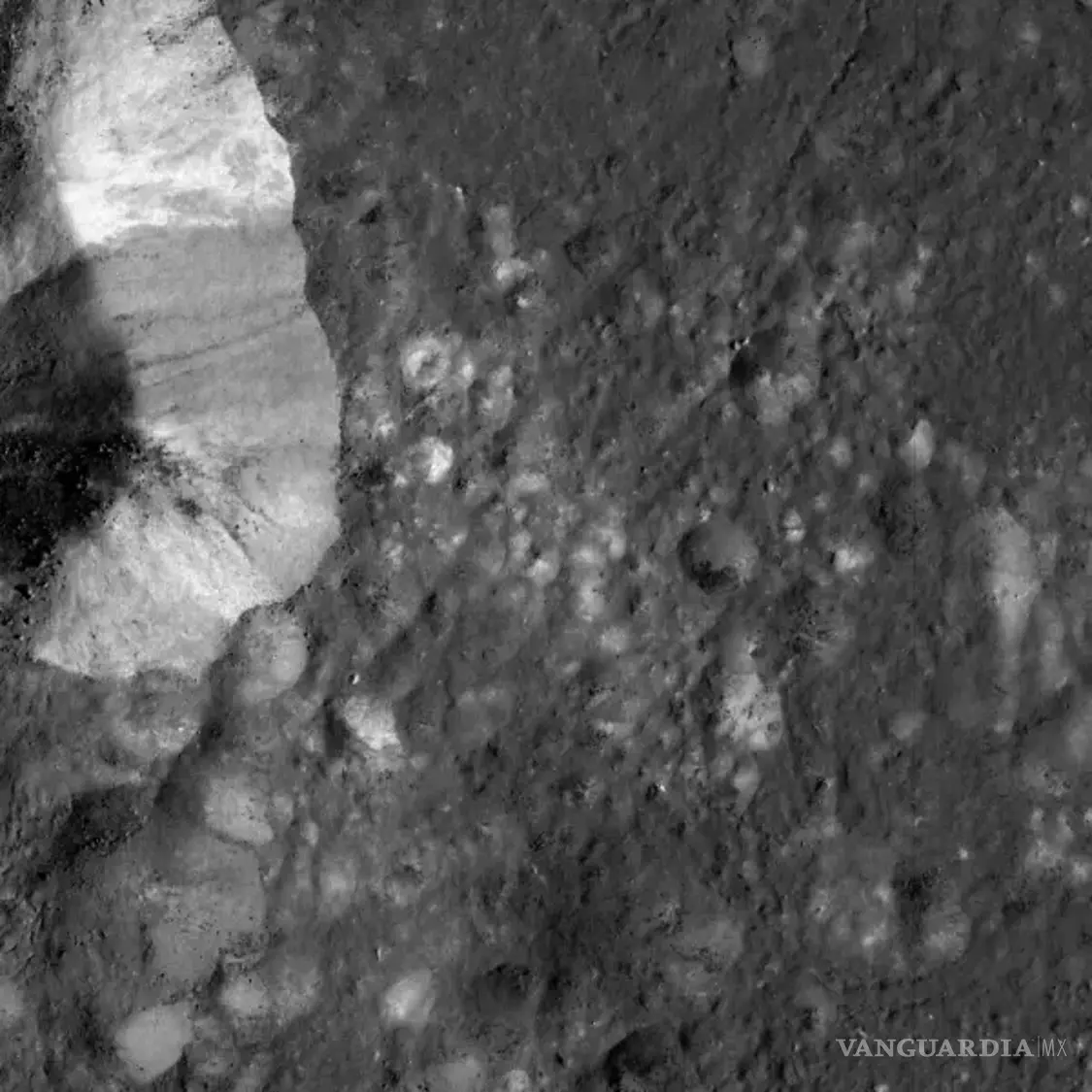 $!El polo sur lunar concentra reservas clave de agua congelada disputadas por las potencias.