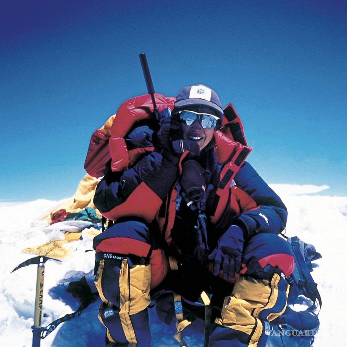 $!“El Everest no solo me mostró la curvatura de la Tierra, sino una nueva perspectiva de la vida. Estos 25 años han sido de constantes aprendizajes y de compartir la cumbre,” nos cuenta Karla, recordando su gratitud y bendiciones.