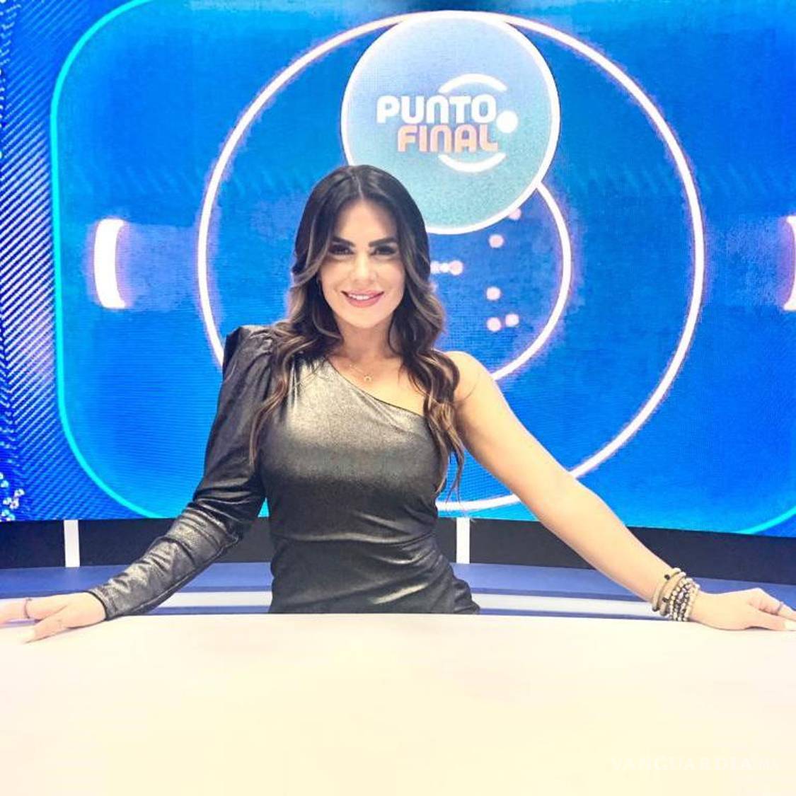 $!Verónica González se ha convertido en la voz del futbol femenino en Fox Deportes.