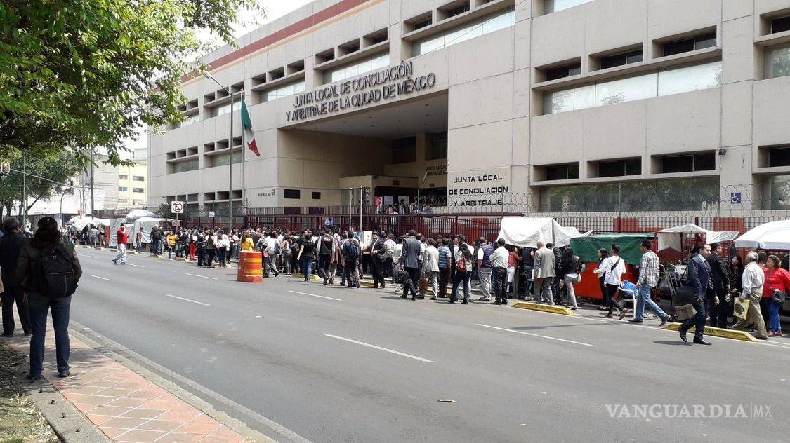 Desalojan Junta Local de Conciliación y Arbitraje por amenaza de bomba