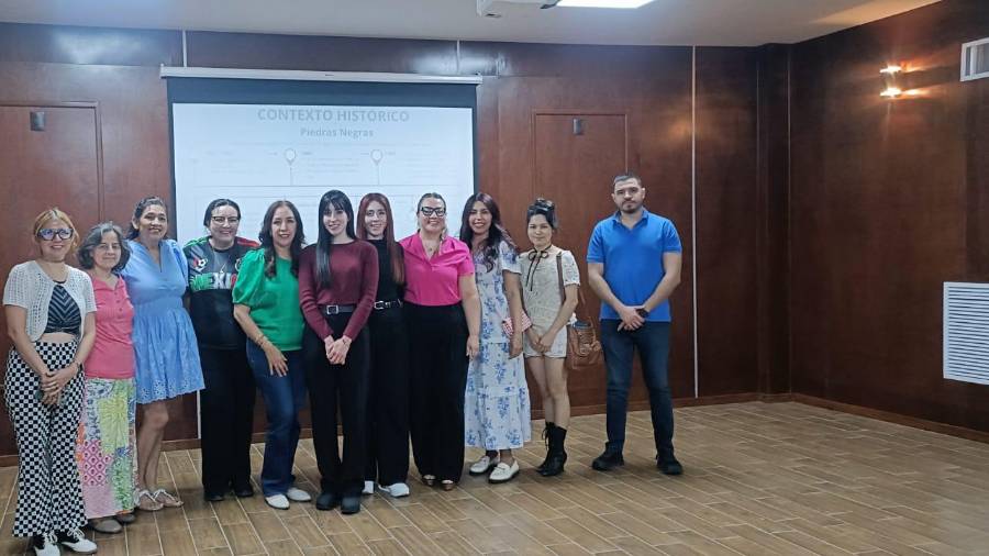 Los participantes destacaron que la obra aborda elementos fundamentales de la identidad mexicana, como la gastronomía, las tradiciones familiares y la transmisión de emociones entre generaciones.