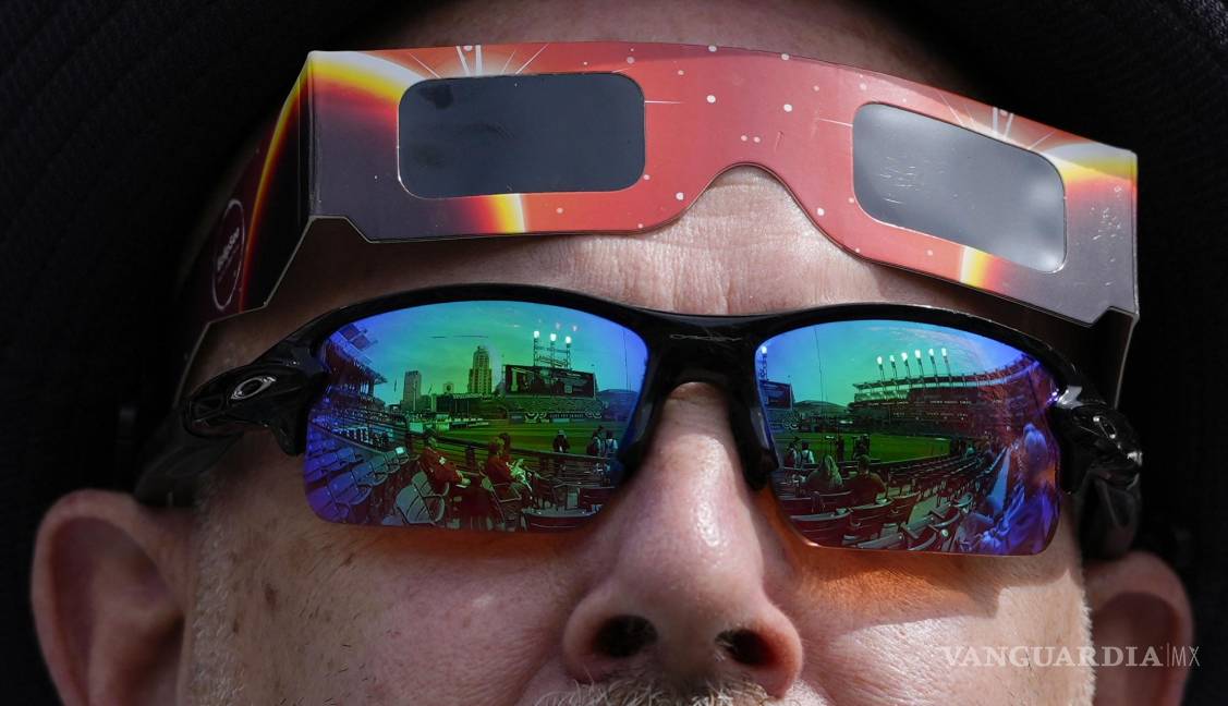 Así cautiva, maravilla y asombra el eclipse solar desde Mazatlán hasta la isla de Terranova (fotos)