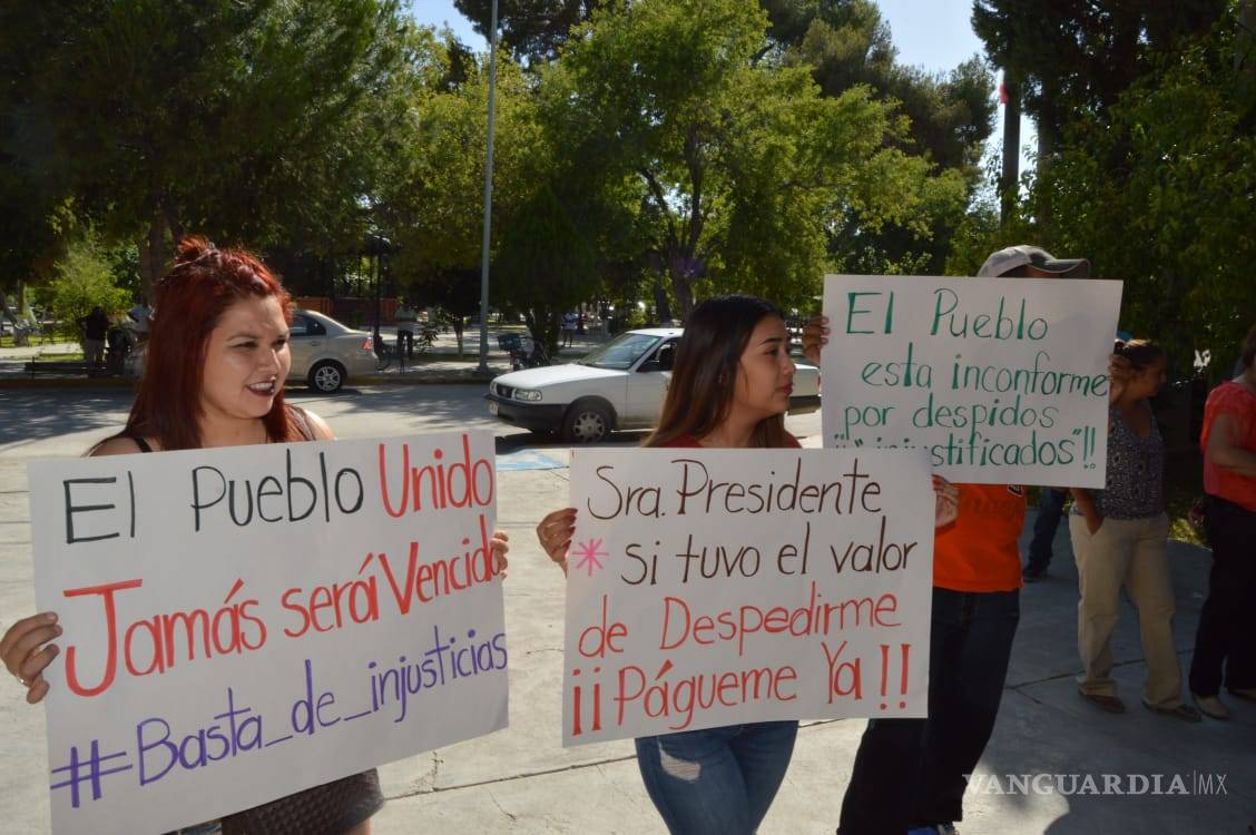 $!Exempleados toman Presidencia Municipal de Abasolo por despido injustificado