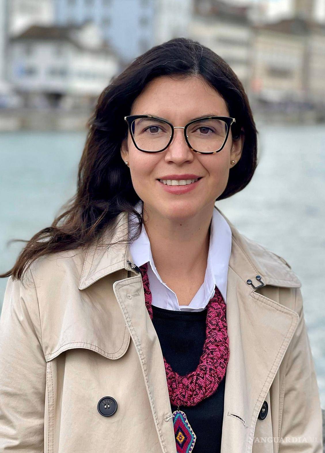 $!En su nueva novela, La niña polaca, Mónica Rojas hace un retrato de la maldad del comunismo ruso en la II Guerra Mundial en contra de los polacos.