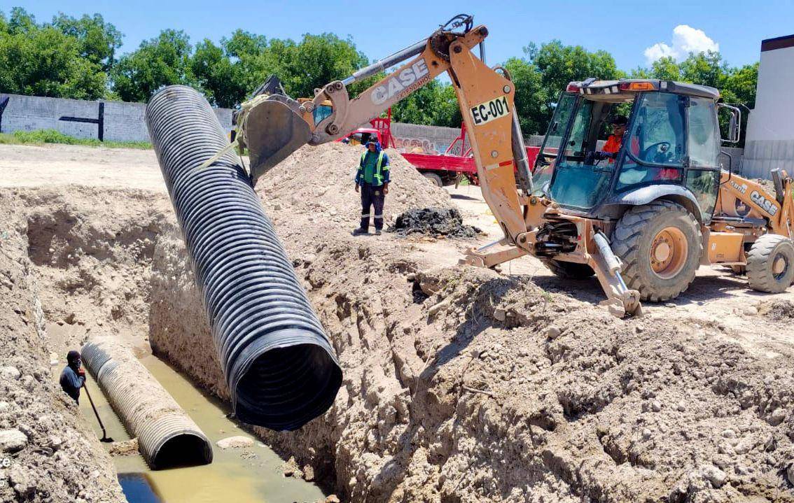 $!Para ejecutar la obra se realizaron excavaciones profundas y se sustituyó el tramo dañado por tubería nueva.