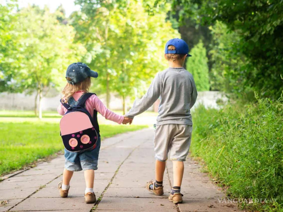 $!En la etapa de latencia, niñas y niños comienzan a entender los vínculos afectivos observando a sus padres.
