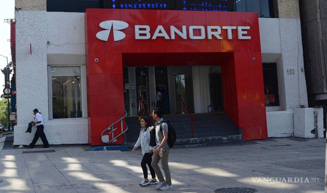 Cuentahabiantes de Banorte en Saltillo denuncian saqueos de hasta 200 mil pesos de sus tarjetas