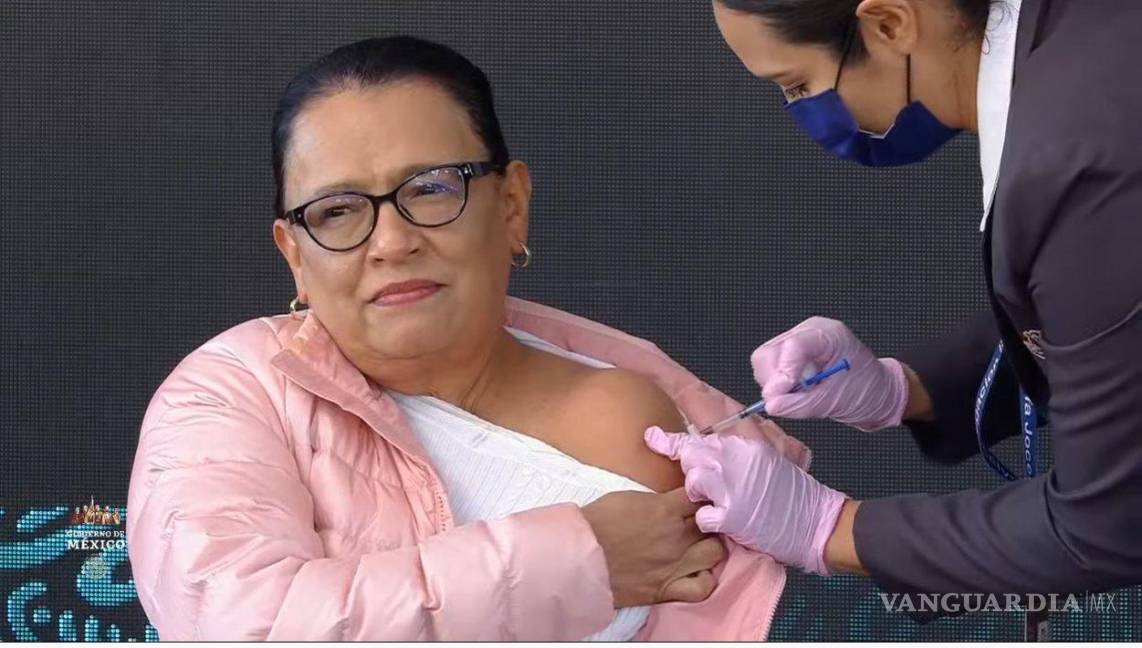 $!Recibe Rosa Icela refuerzo de vacuna contra COVID