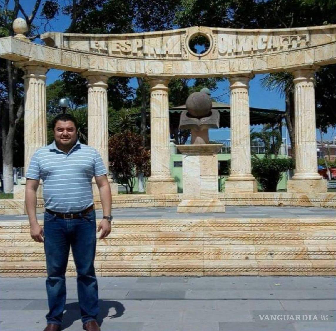 $!Héctor Cabrera en su natal El Espinal, municipio de Oaxaca.