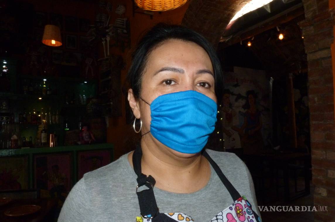 $!Dona restaurantera comida a vigilantes y personal de apoyo de hospitales de Saltillo