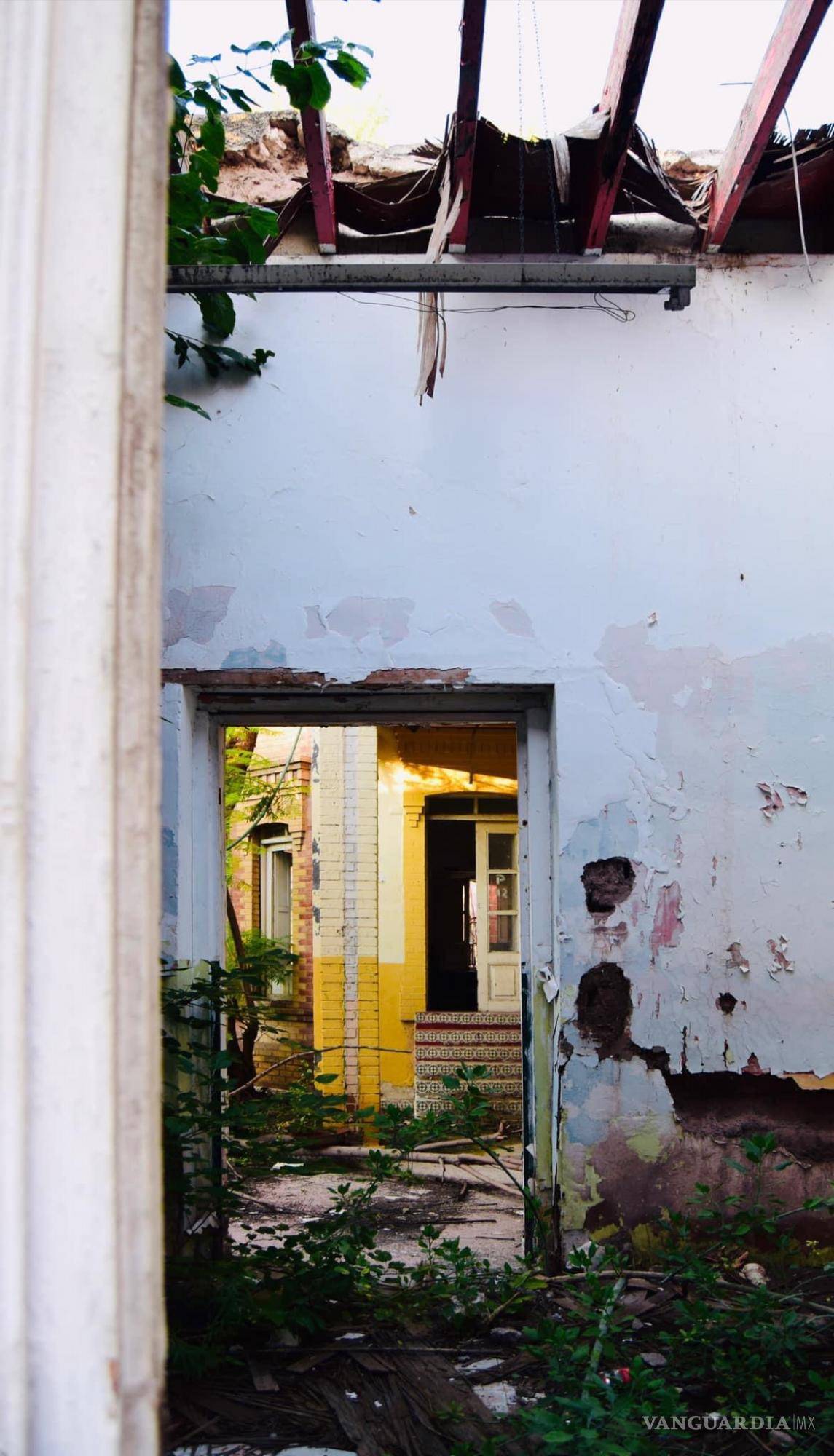 $!Vivienda abandonada sobre la calle de Pérez Treviño, en el Centro Histórico.