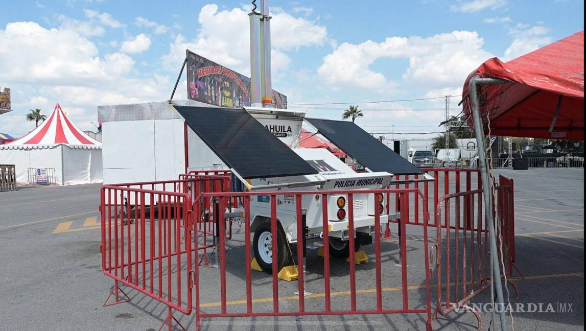 $!Unidad móvil de vigilancia en operación durante la Feria de Monclova 2025.