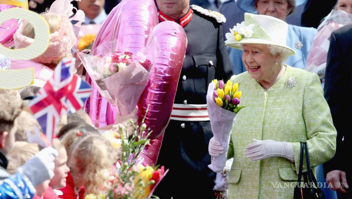 $!¡Larga vida a la Reina! En plena pandemia la monarca celebra 94 años sin desfiles ni fiestas