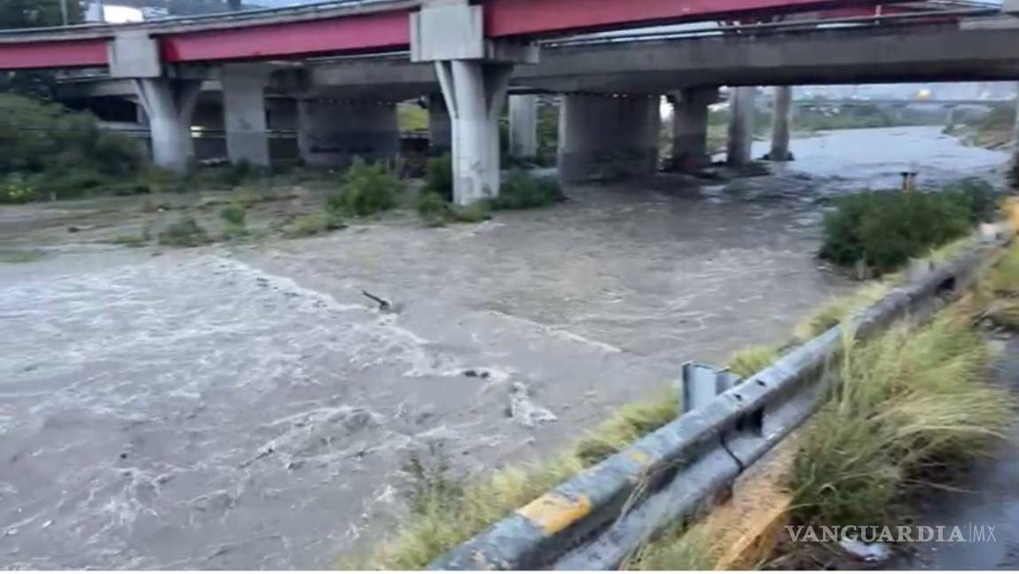 Reportan deslave en la carretera a Nuevo Laredo por lluvias registradas en Nuevo León