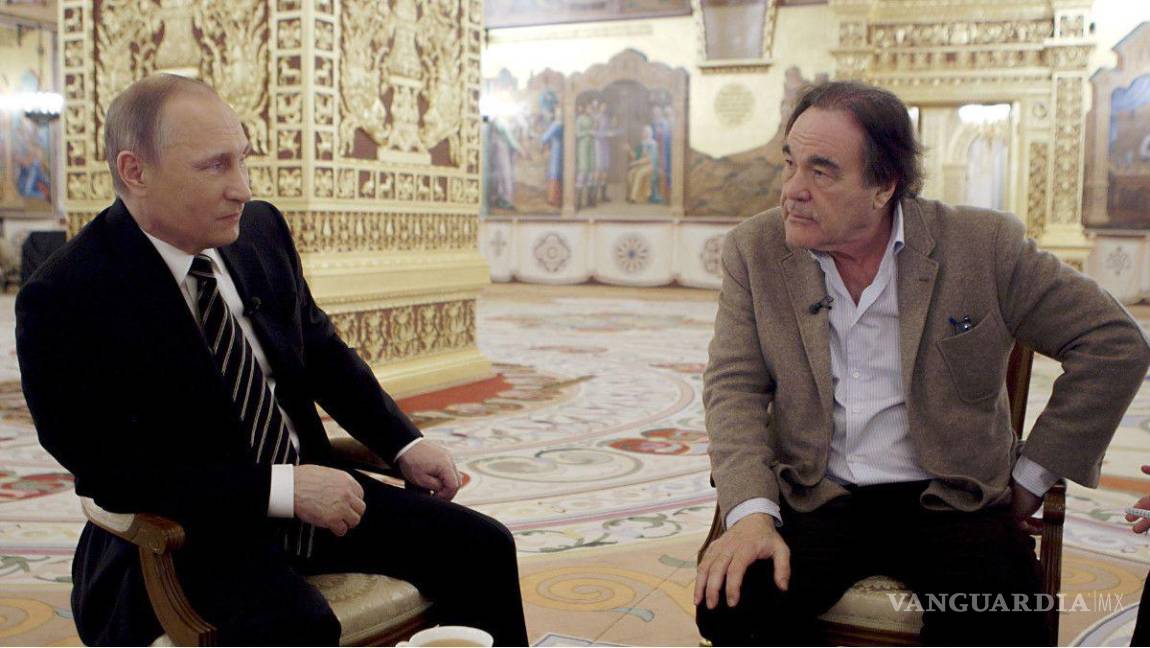 $!En 2017, Oliver Stone estrenó un documental excepcional en el que el cineasta entrevista al presidente ruso, Vladimir Putin.