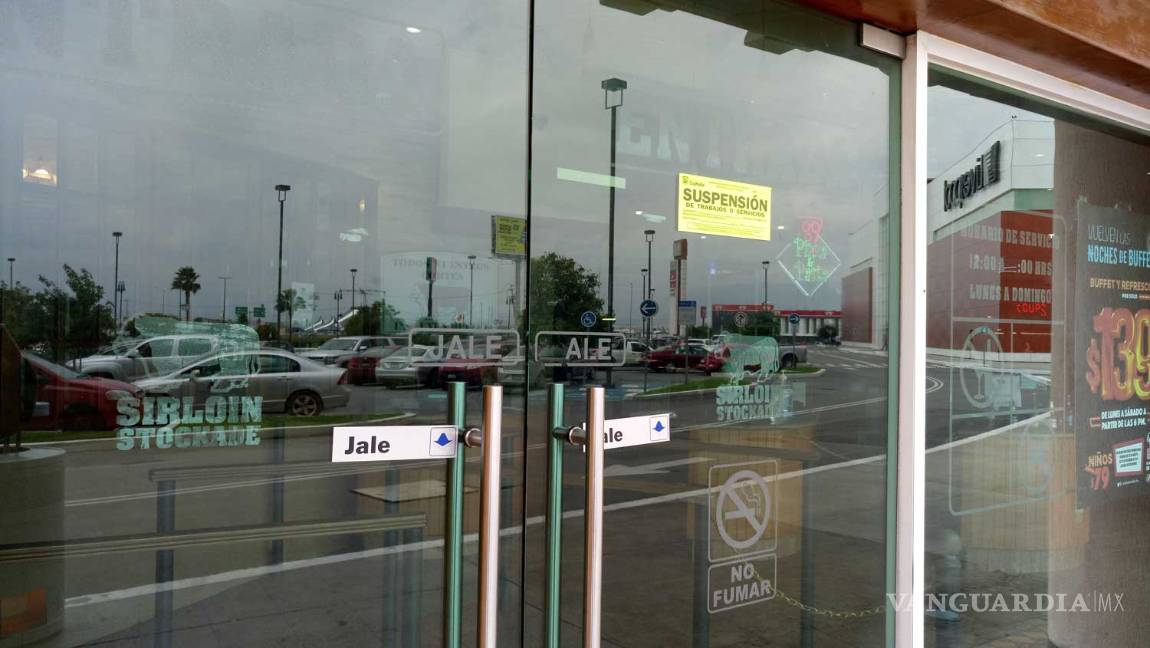 $!Clausuran restaurante de Saltillo por plaga de cucarachas