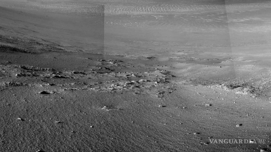 $!Robot explorador encuentra misteriosas franjas en piedra de Marte