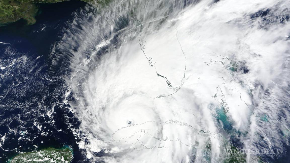 $!Una imagen satelital proporcionada por la Administración Nacional de Aeronáutica y del Espacio (NASA) muestra al huracán Ian.