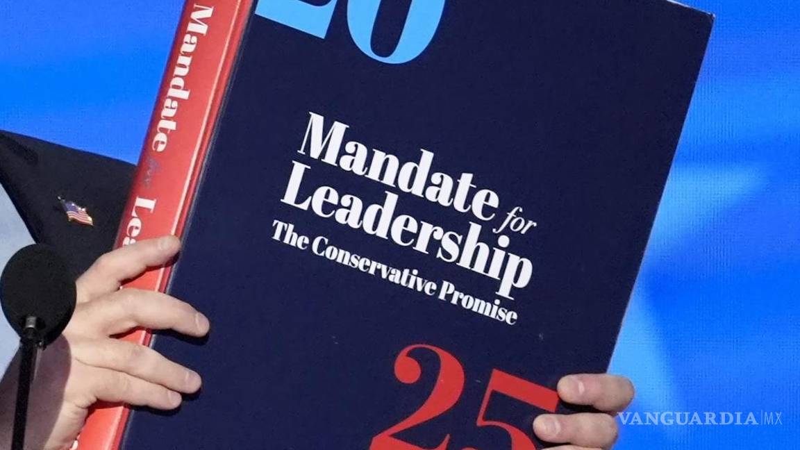 $!En el Proyecto 2025, Vought dice que el director de la OMB “debería presentar un objetivo fiscal al presidente temprano en el proceso de desarrollo del presupuesto”.