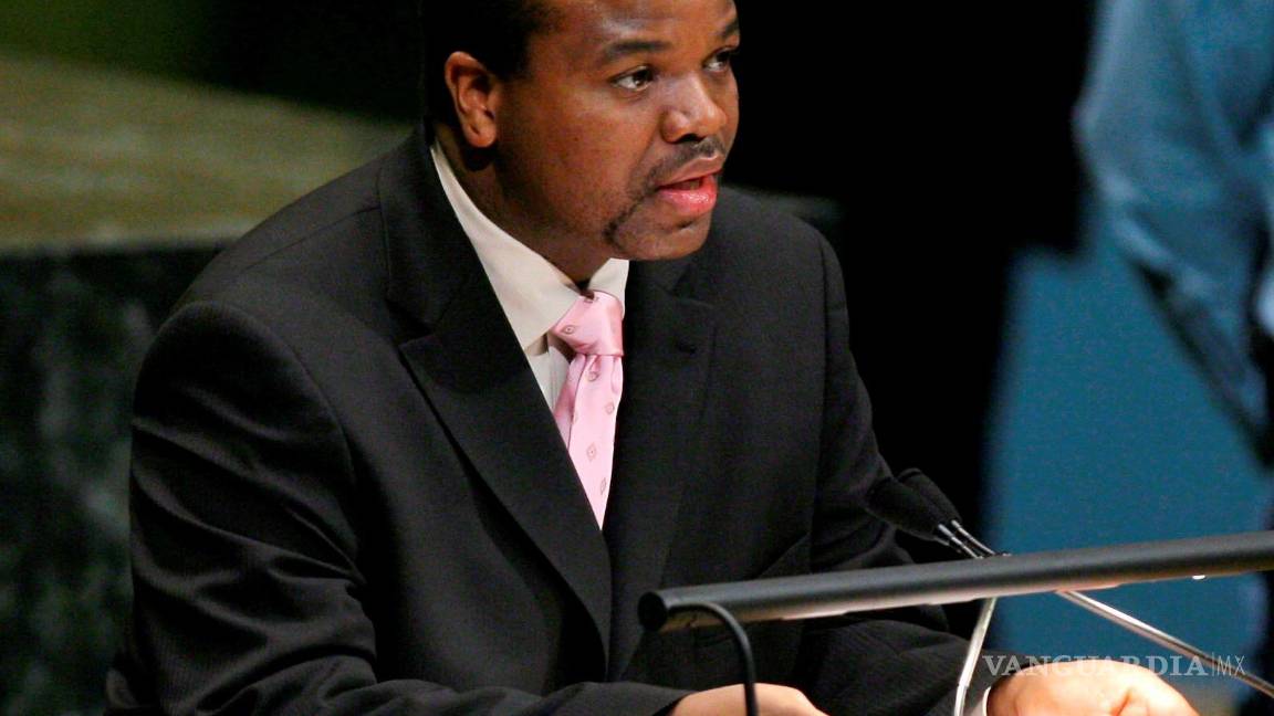 $!El rey Mswati III de Swazilandia, durante su intervención en la Asamblea General de Naciones Unidas. EFE/EPA/Justin Lane
