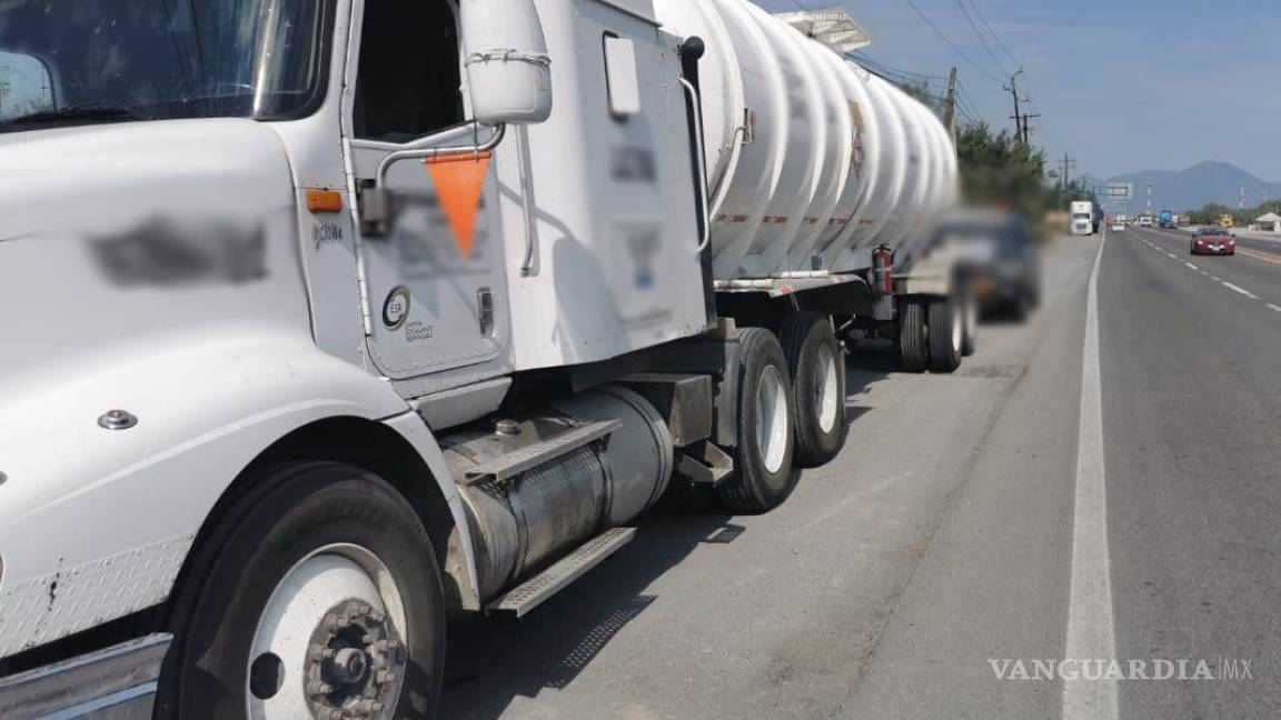 Guardia Nacional detiene a dos presuntos huachicoleros que transportaban 31 mil litros de hidrocarburo en Nuevo León