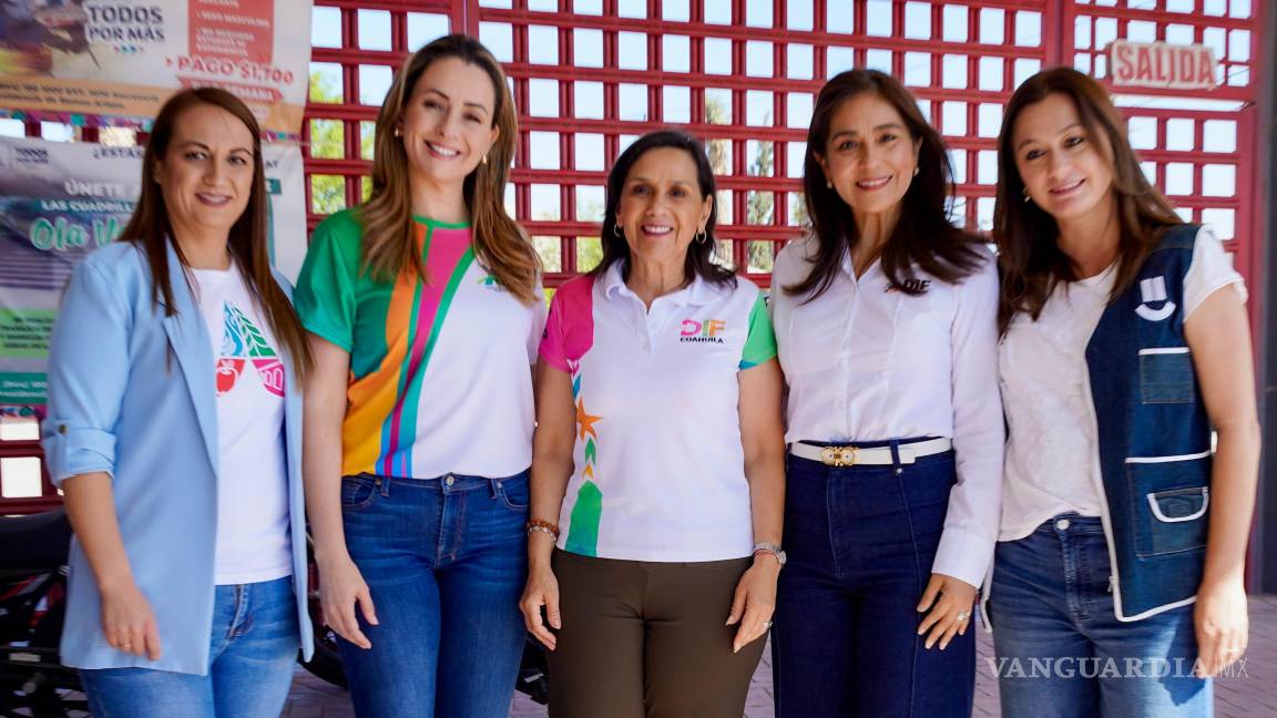 $!Autoridades del DIF Coahuila y de los municipios participantes encabezaron la ceremonia inaugural del encuentro deportivo y cultural.