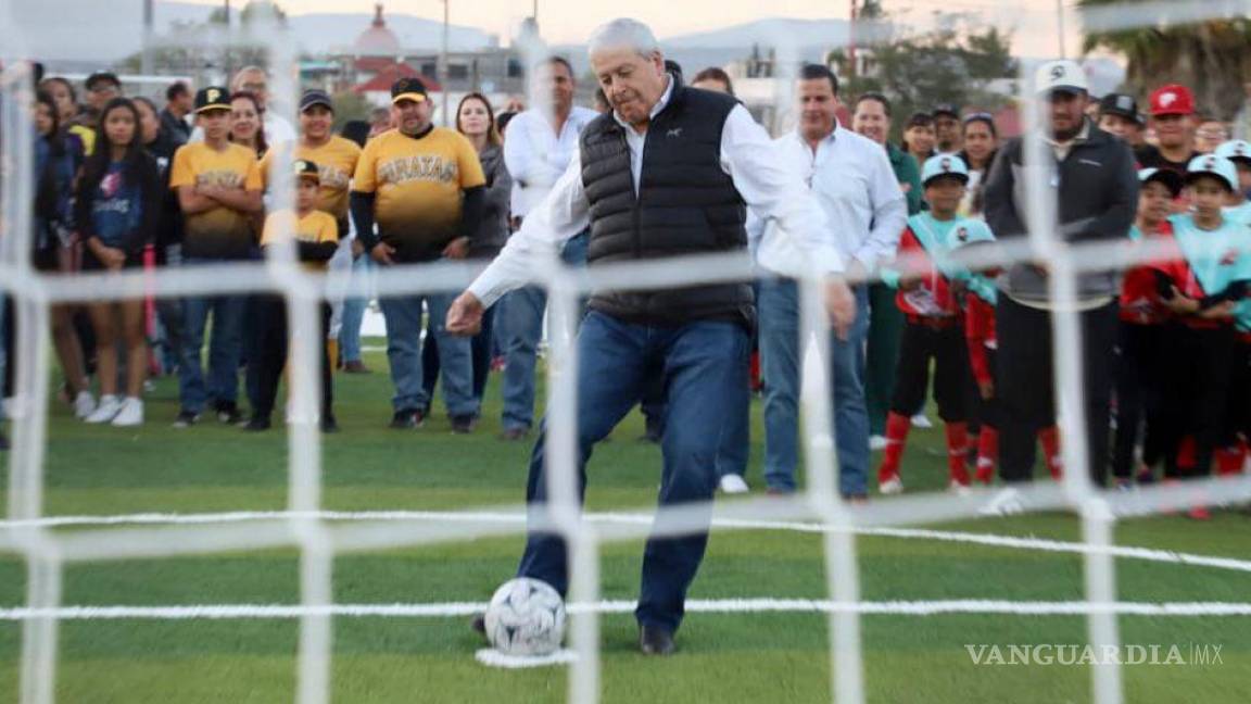 Entrega Alcalde de Saltillo tres nuevas canchas a la Unidad Deportiva ‘Carlos R. González