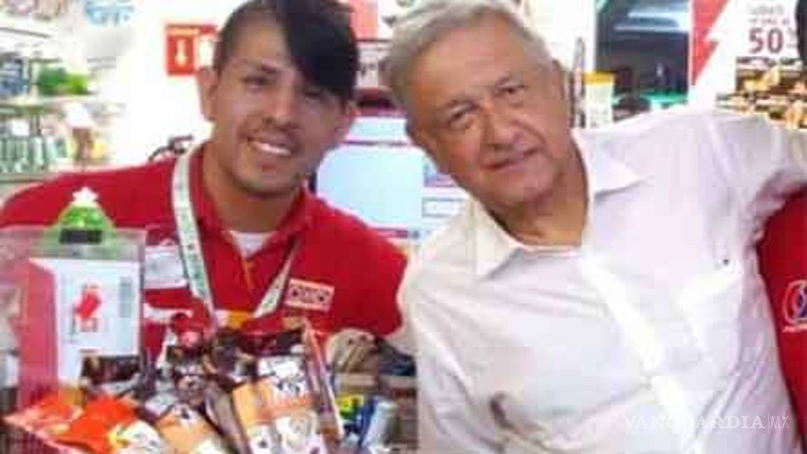 $!AMLO visita un Oxxo en Nayarit para sorpresa de los empleados