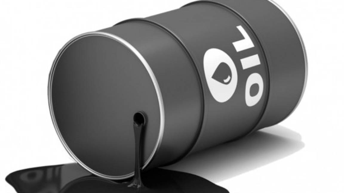 Baja valor del petróleo, ante producción récord de Estados Unidos