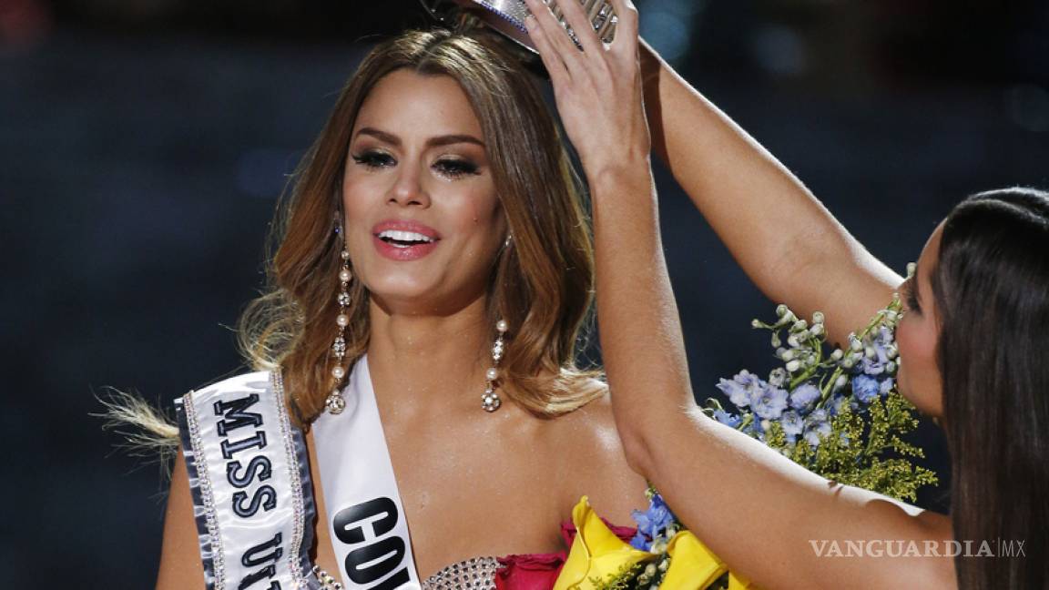 Miss Colombia pregunta en twitter si debería conceder entrevista a Steve Harvey