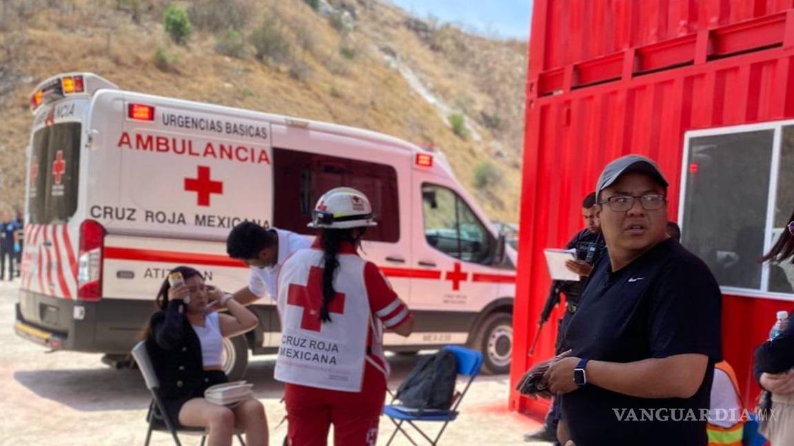 $!Una avioneta cayó en Atizapán, Edomex, no hay heridos ni daños graves
